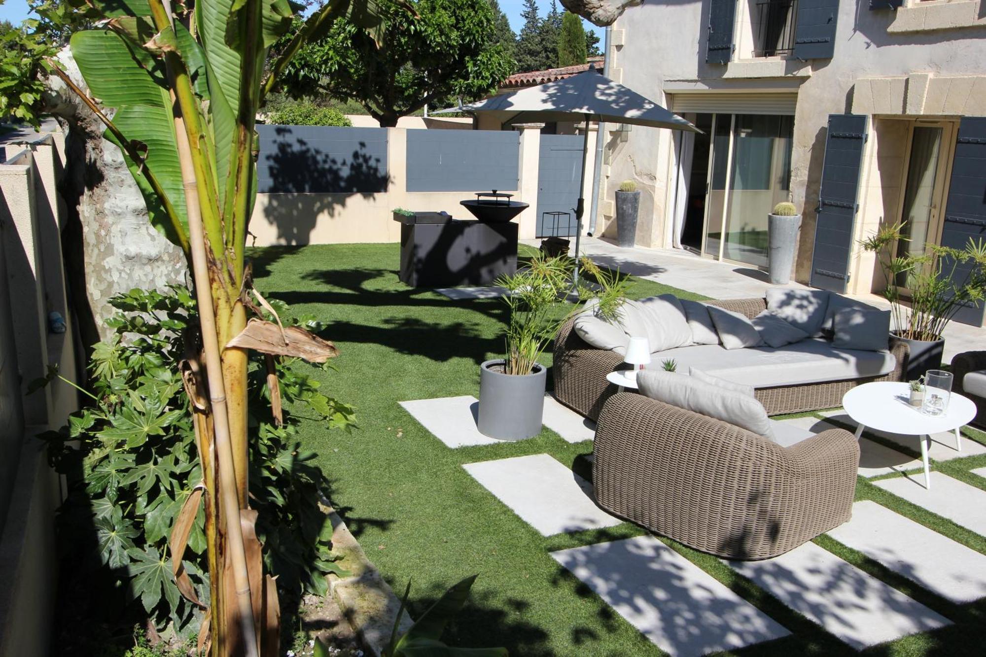 Bed and Breakfast Mas Paloma Rognonas Экстерьер фото