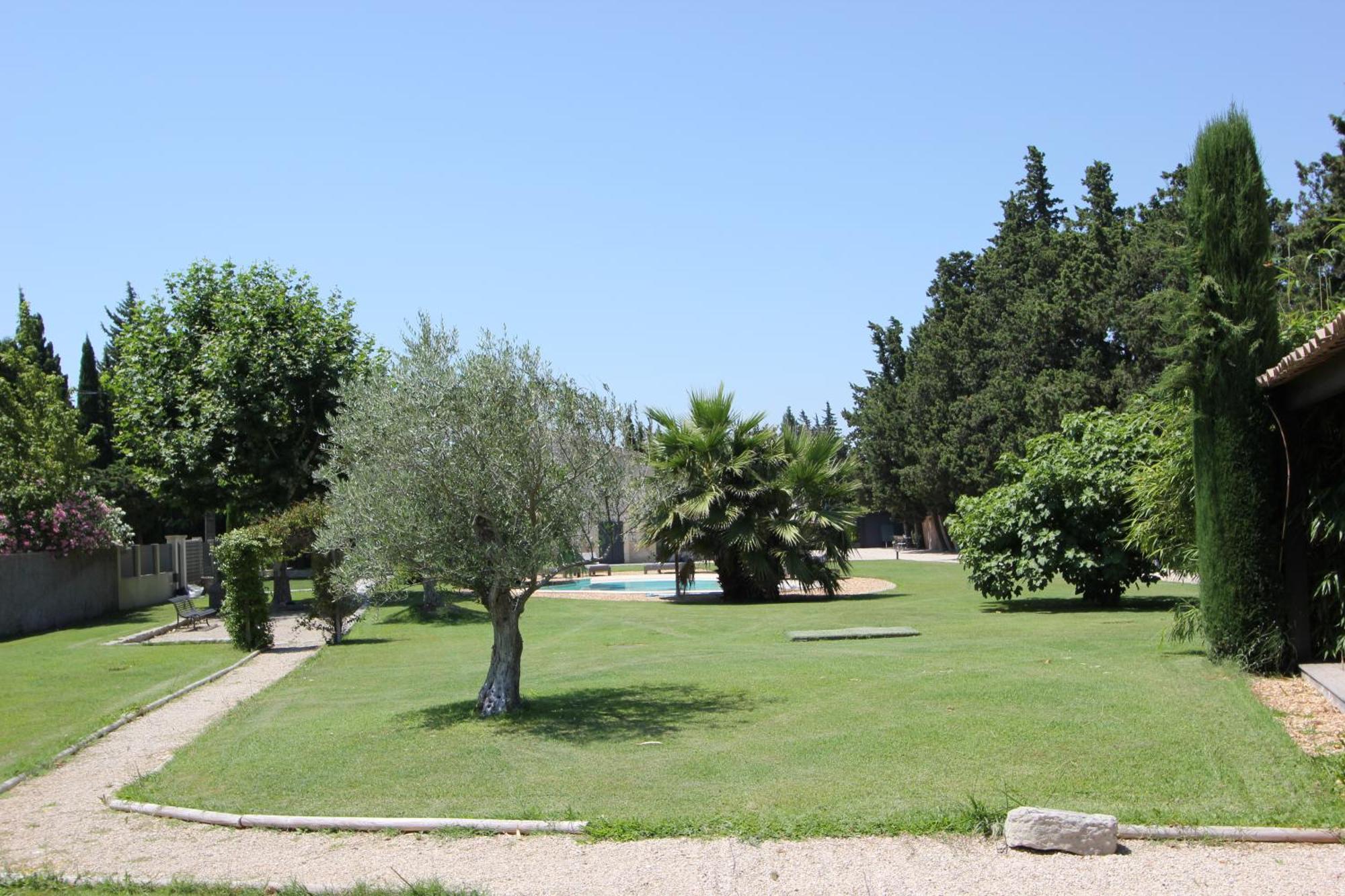 Bed and Breakfast Mas Paloma Rognonas Экстерьер фото