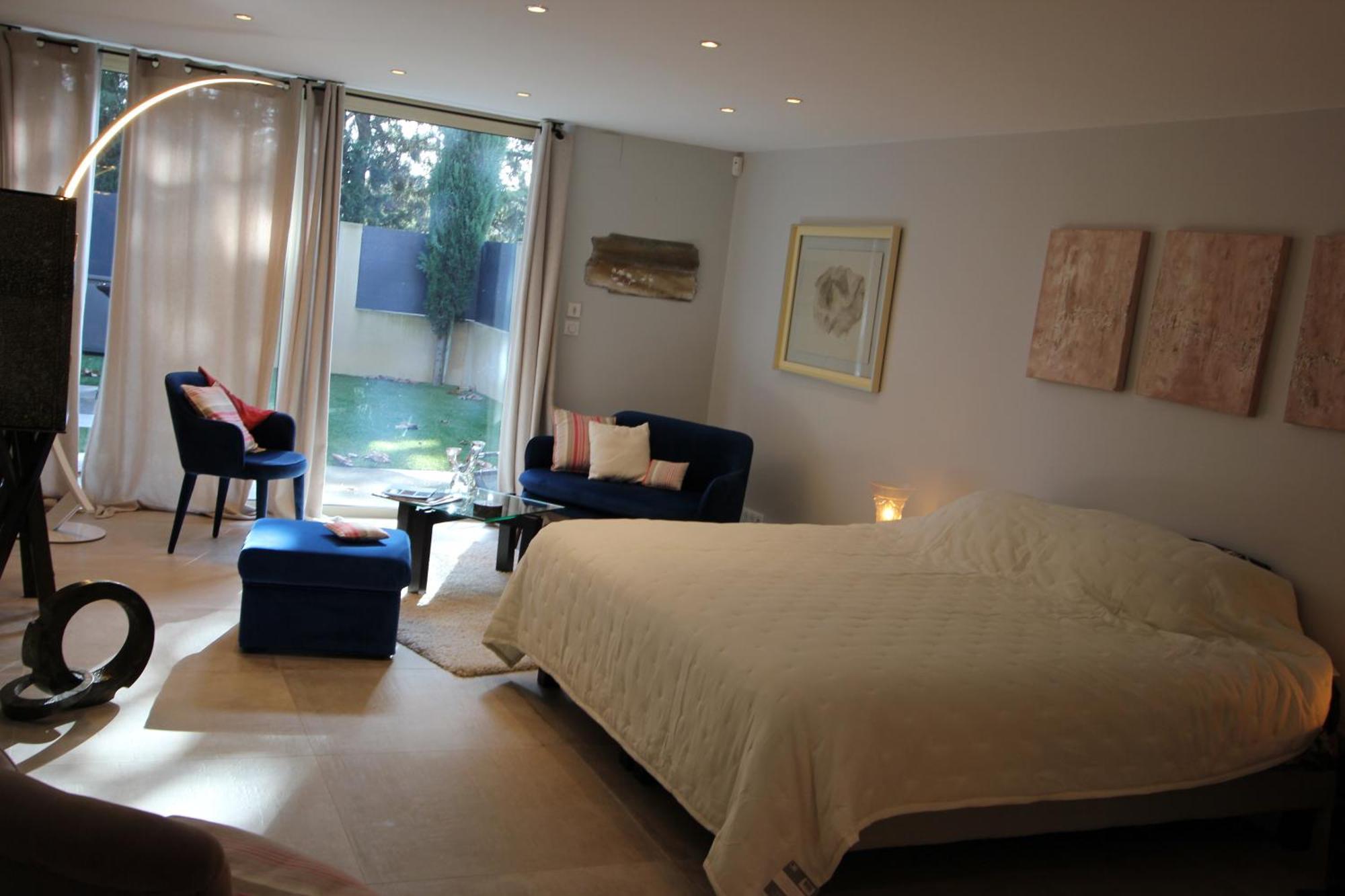 Bed and Breakfast Mas Paloma Rognonas Экстерьер фото